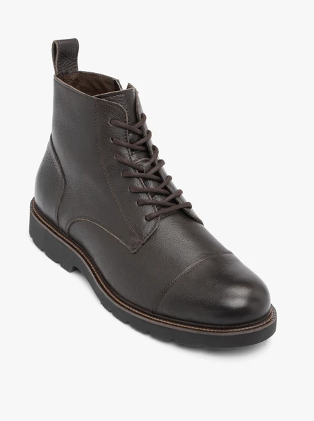 Braune Lederstiefel