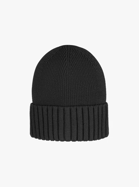 Schwarze Wintermütze