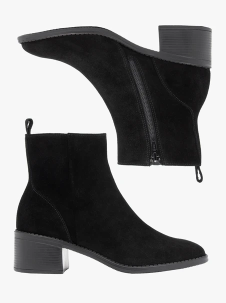 Stöckelschuhe aus schwarzem Velours