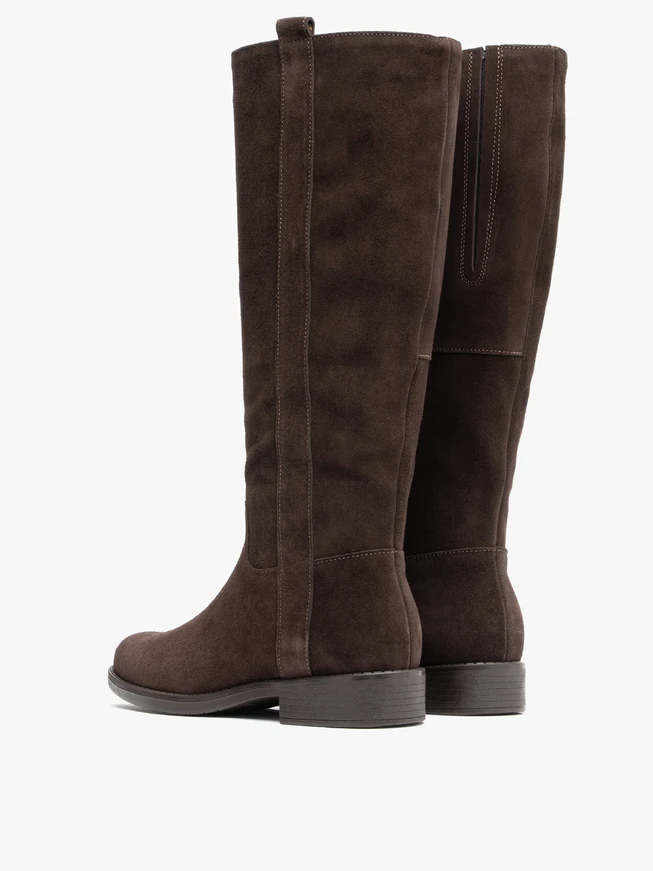 Braune Velourslederstiefel