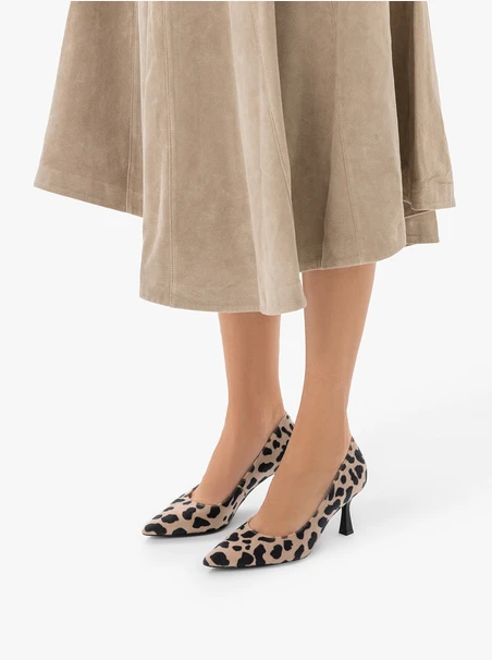 Beige-schwarze Pumps mit Ozelot-Muster