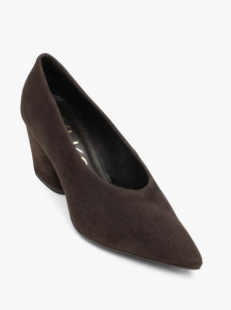 Dunkelbraune Pumps aus Veloursleder