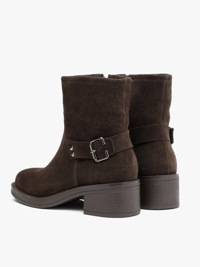 Dunkelbraune Velours-Stiefeletten mit Schnalle