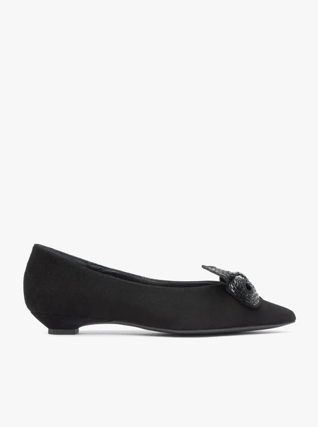 Schwarze Ballerinas mit Schleife