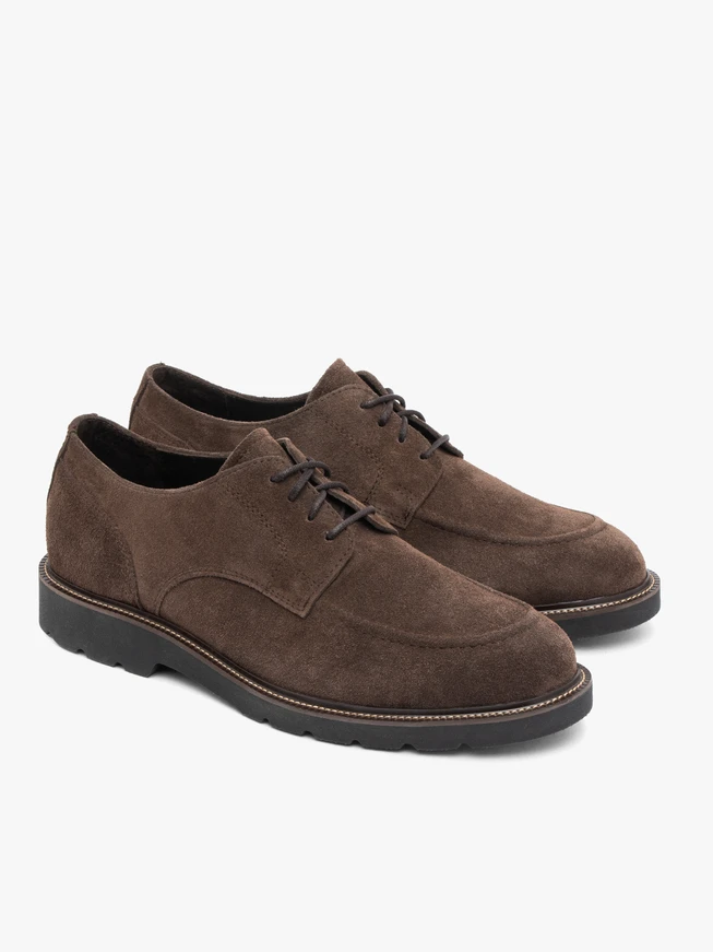 Halbschuhe aus dunkelbraunem Veloursleder