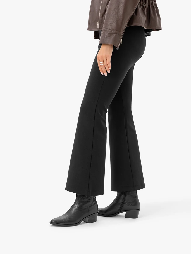 Schwarze Cowboystiefel aus Leder