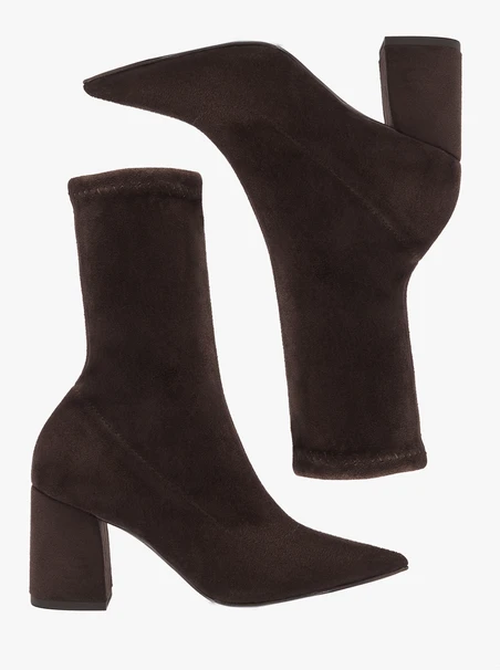 Dunkelbraune, elastische Stiefeletten