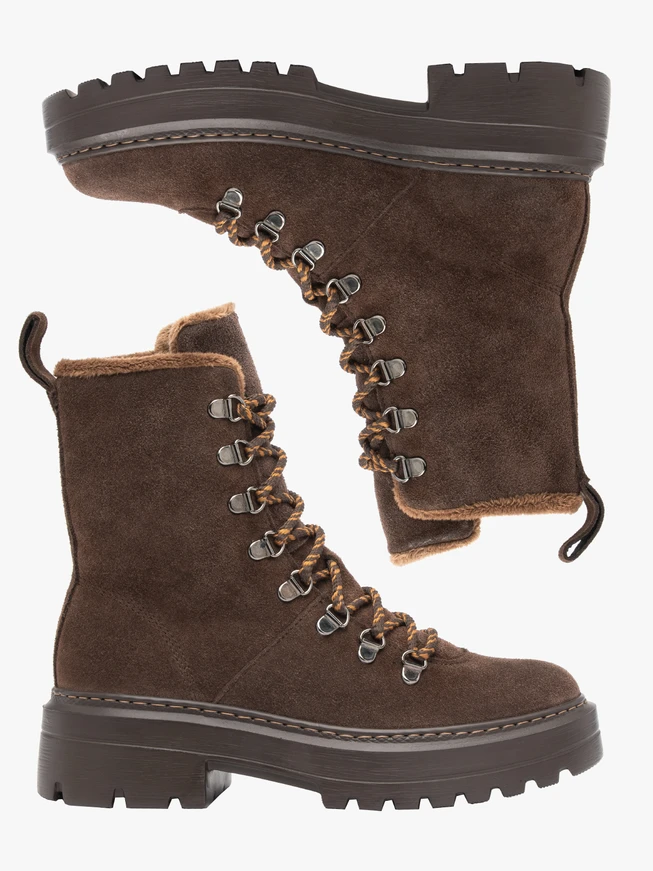 Braune Schneestiefel zum Schnüren