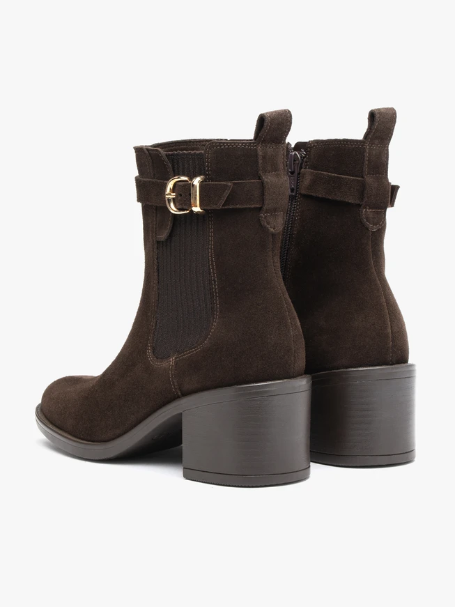Dunkelbraune Slingbacks mit Schnallenverzierung