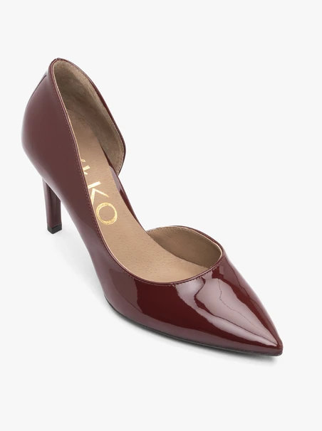 Burgunderrote, lackierte Pumps mit Stilettoabsatz