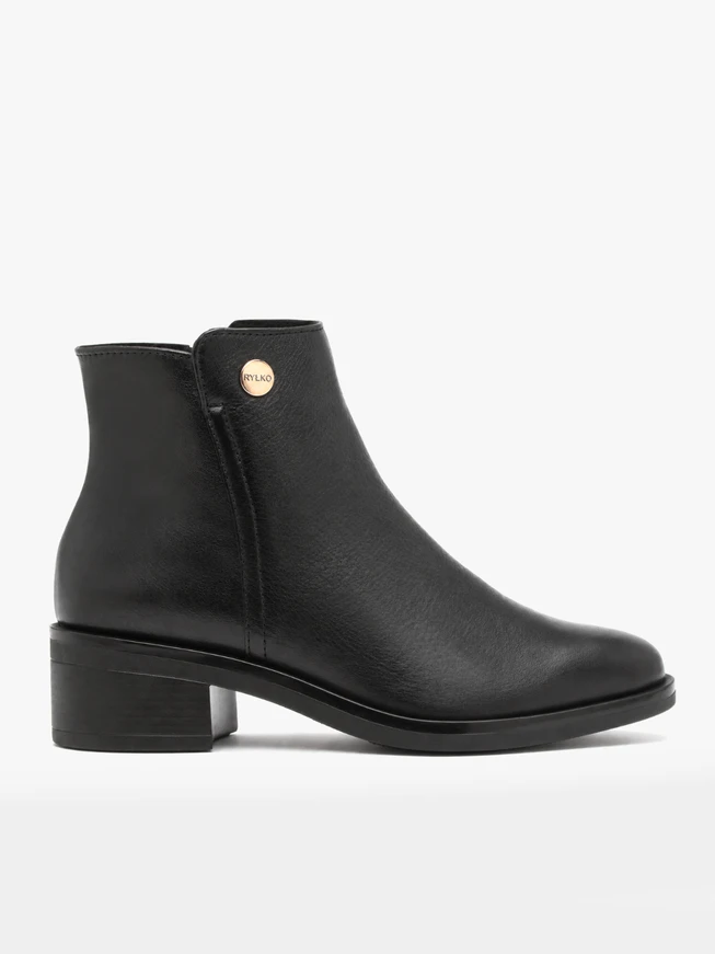 Schwarze Stiefel mit Absatz aus genarbtem Leder