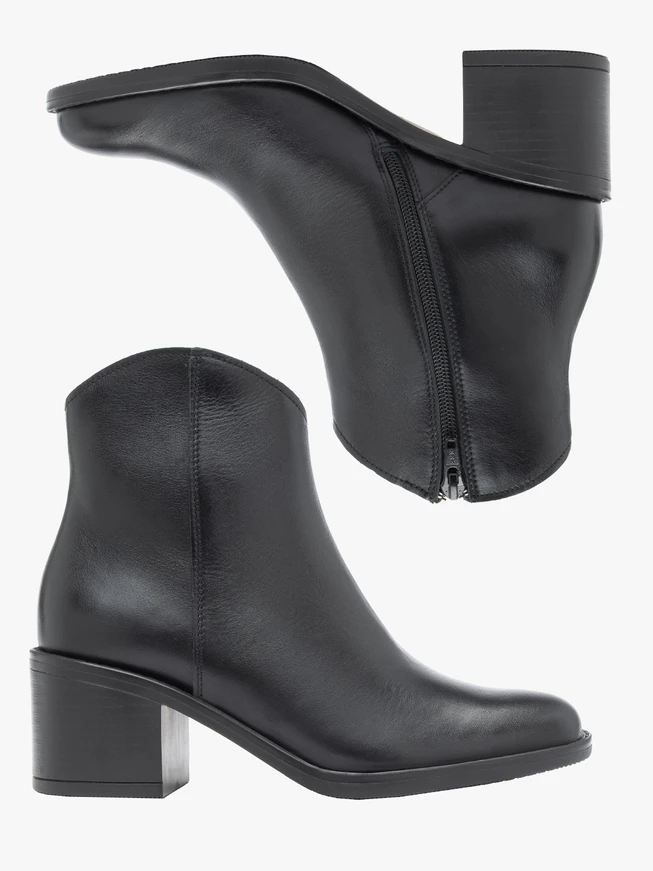 Schwarze Cowboystiefel aus Leder