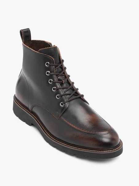 Braune Lederstiefel