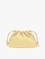 Leuchtend gelbe kleine Tasche