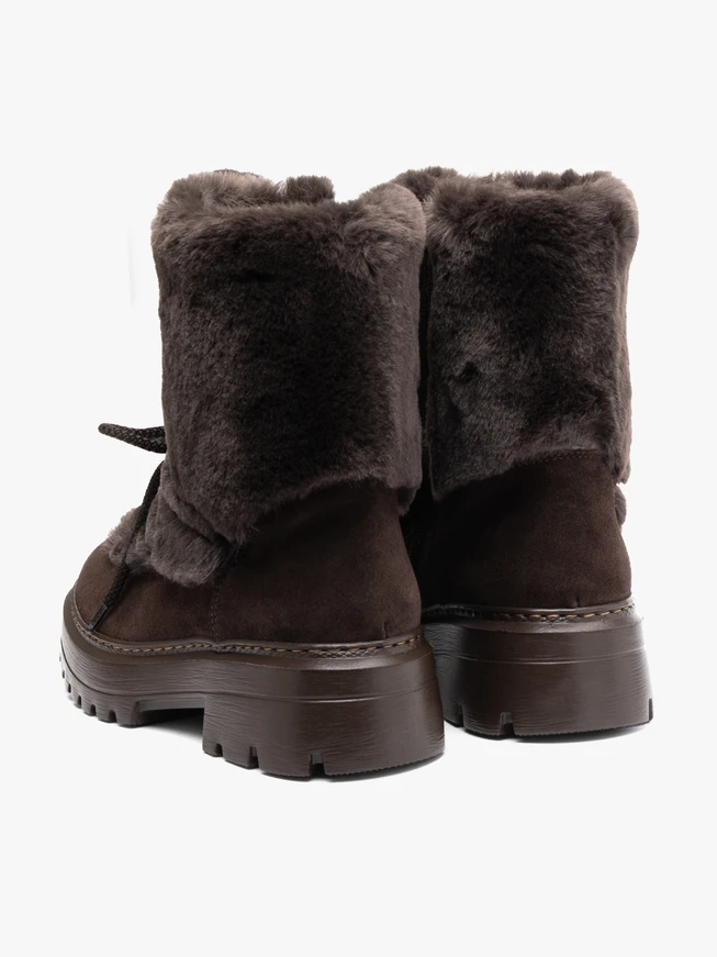 Dunkelbraune Schnür-Schneestiefel mit Fellbesatz