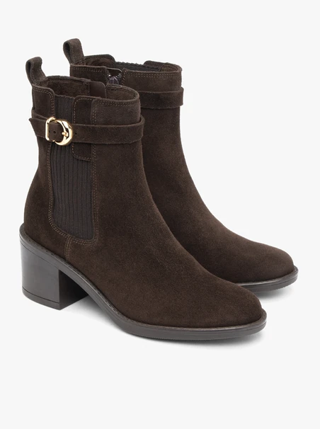 Dunkelbraune Slingbacks mit Schnallenverzierung