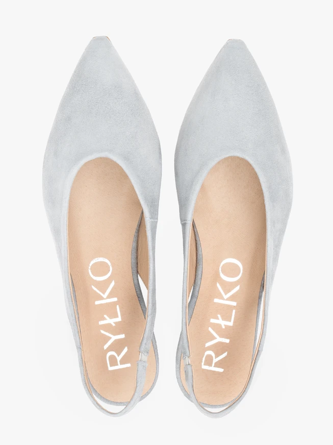 Hellblaue Slingback-Pumps mit spitzer Zehe