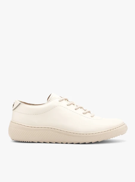 Cremefarbene sportliche Halbschuhe