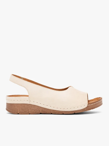 Cremefarbene Sandalen aus Glattleder