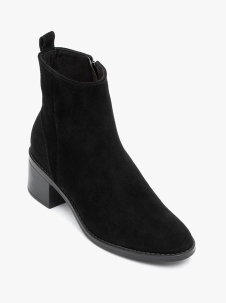 Stöckelschuhe aus schwarzem Velours