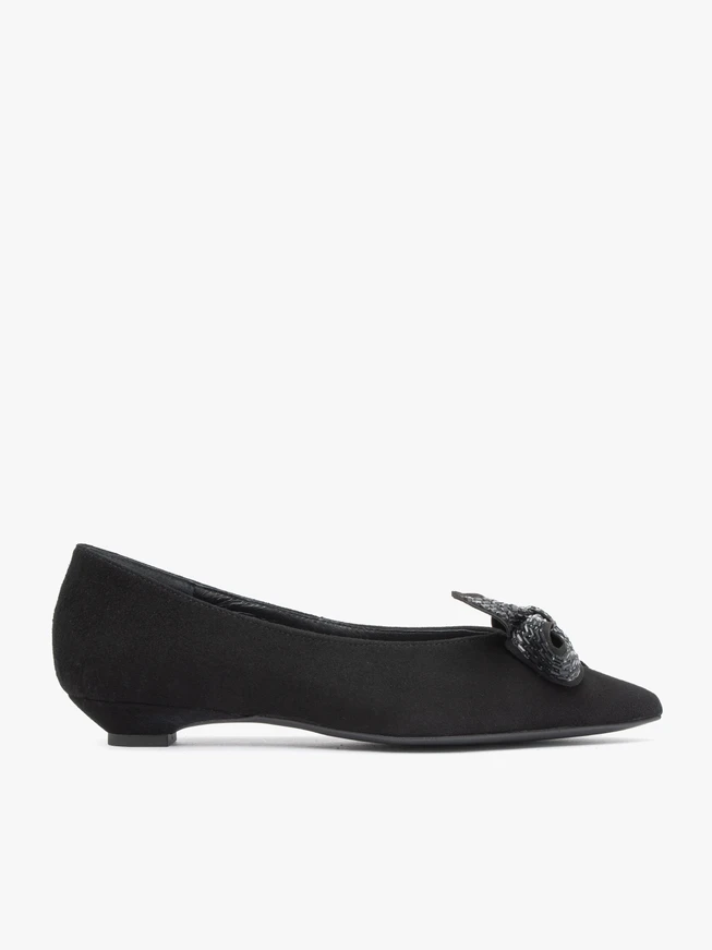 Schwarze Ballerinas mit Schleife