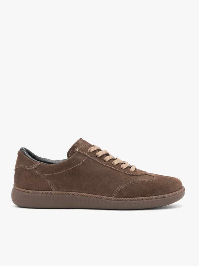 Halbschuhe aus dunkelbraunem Veloursleder