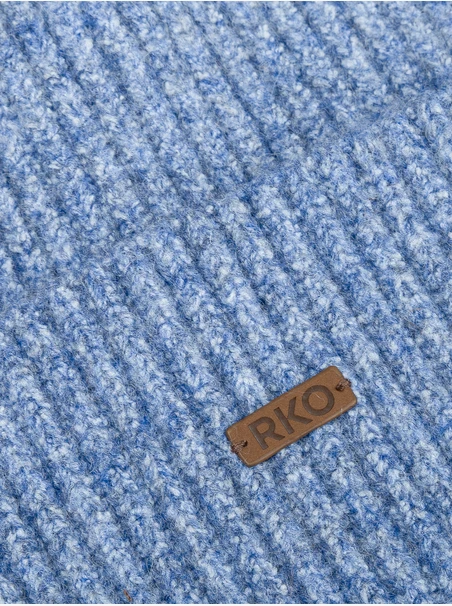 Blaue Mütze mit Wollanteil