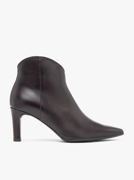Kastanienbraune Stöckelschuhe aus Leder