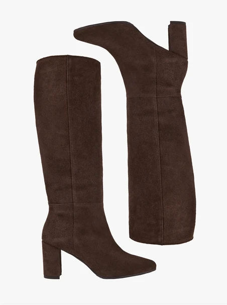 Dunkelbraune Stiefel aus Veloursleder