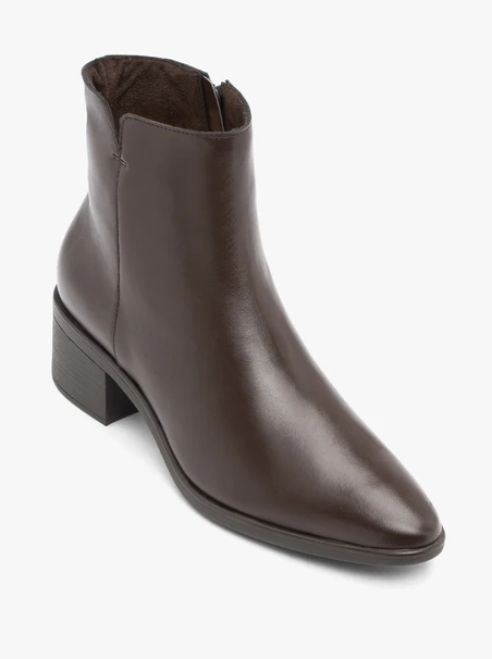 Braune Lederstiefel