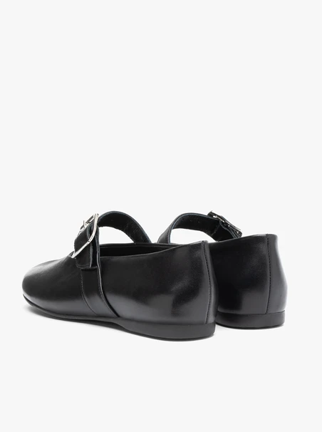 Schwarze Mary Jane Ballerinas mit Schnallenverzierung