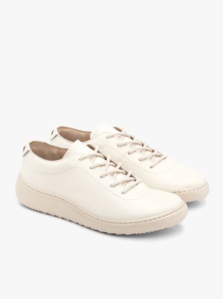 Cremefarbene sportliche Halbschuhe