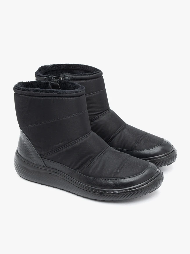 Schwarze Lederstiefel