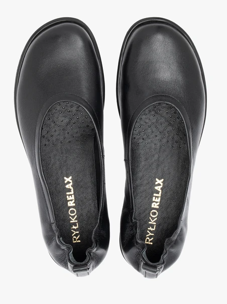 Schwarze geknitterte Ballerinas